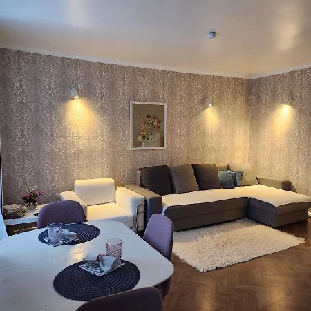 Charme Apartment Єлгава Екстер'єр фото